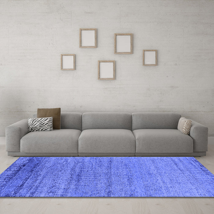Machine Washable Oriental Blue Industrial Rug in a Living Room, wshurb2797blu