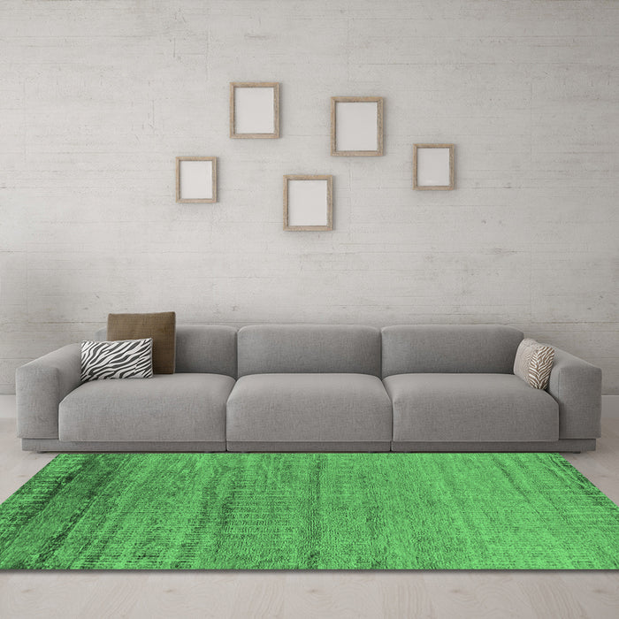 Machine Washable Oriental Emerald Green Industrial Area Rugs in a Living Room,, wshurb2797emgrn