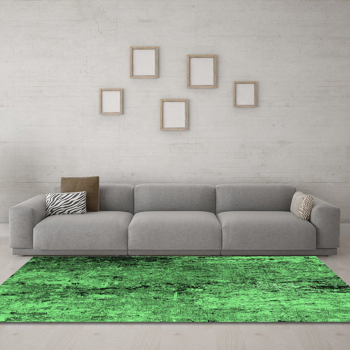 Machine Washable Oriental Emerald Green Industrial Area Rugs in a Living Room,, wshurb2799emgrn