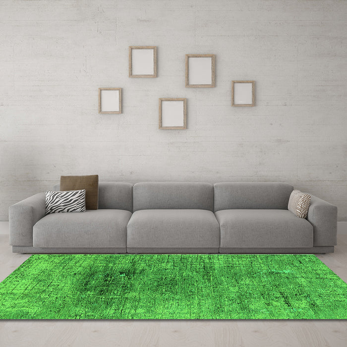 Machine Washable Oriental Green Industrial Area Rugs in a Living Room,, wshurb2806grn