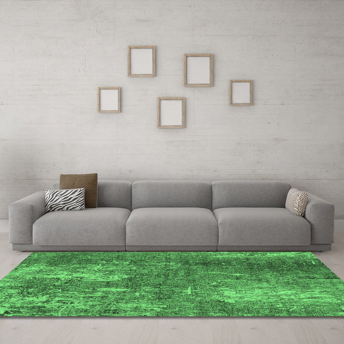 Machine Washable Oriental Emerald Green Industrial Area Rugs in a Living Room,, wshurb2809emgrn