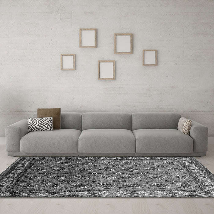 Machine Washable Oriental Gray Industrial Rug in a Living Room,, wshurb2810gry