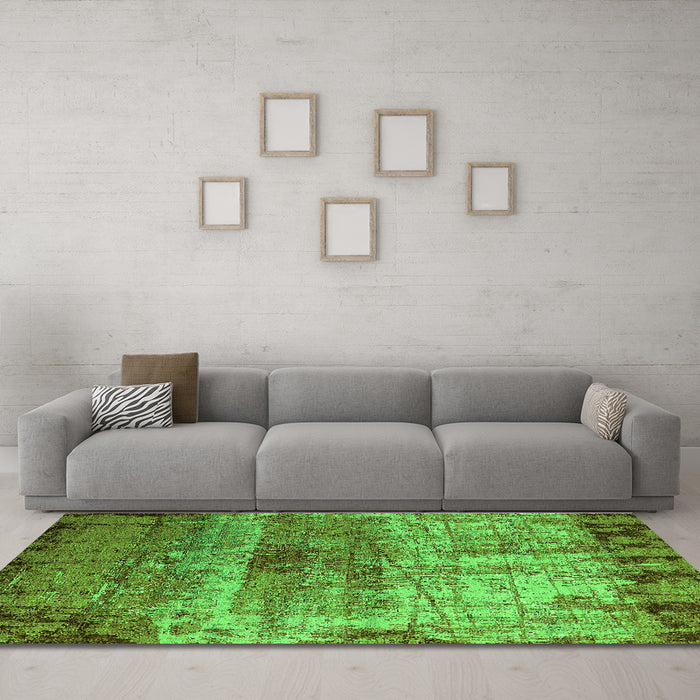 Machine Washable Oriental Green Industrial Area Rugs in a Living Room,, wshurb2813grn