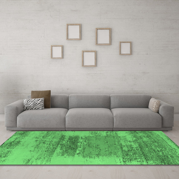 Machine Washable Oriental Emerald Green Industrial Area Rugs in a Living Room,, wshurb2815emgrn