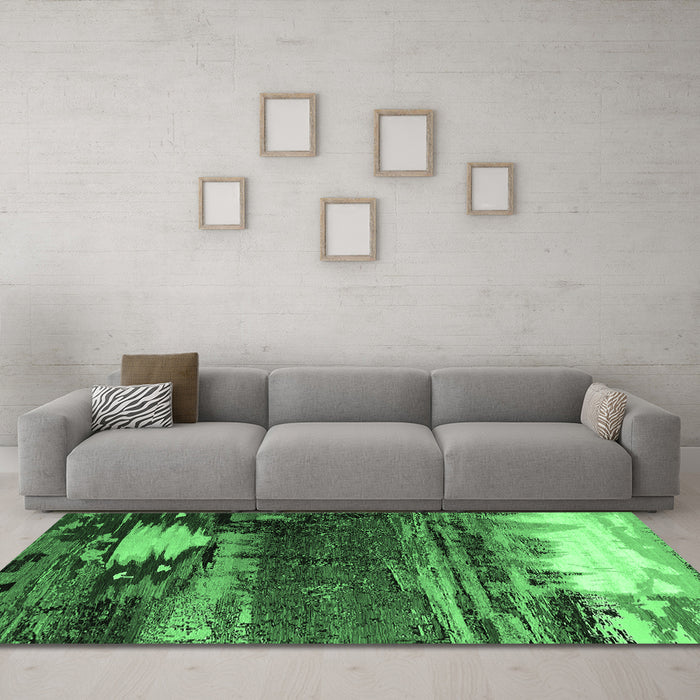 Machine Washable Oriental Emerald Green Industrial Area Rugs in a Living Room,, wshurb2816emgrn