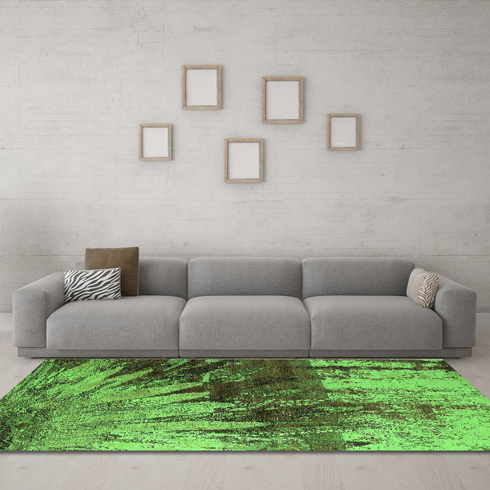 Machine Washable Oriental Green Industrial Area Rugs in a Living Room,, wshurb2818grn