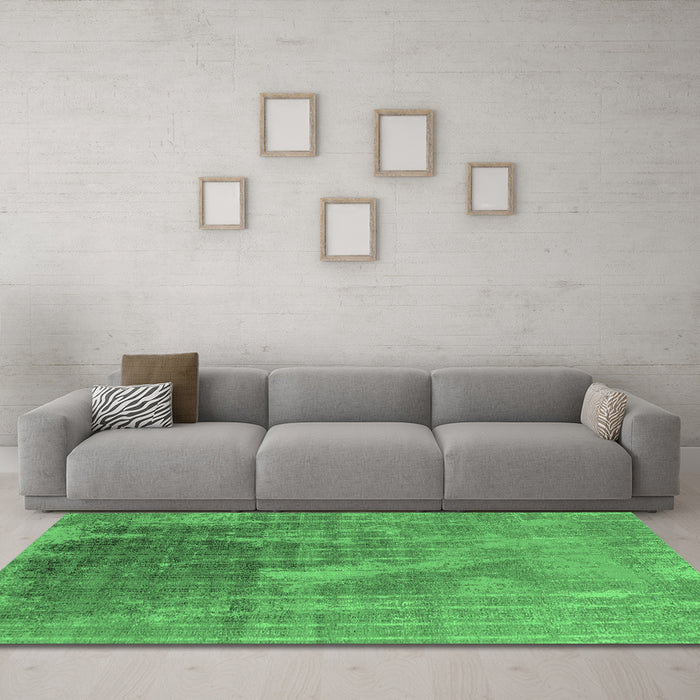Machine Washable Oriental Emerald Green Industrial Area Rugs in a Living Room,, wshurb2823emgrn