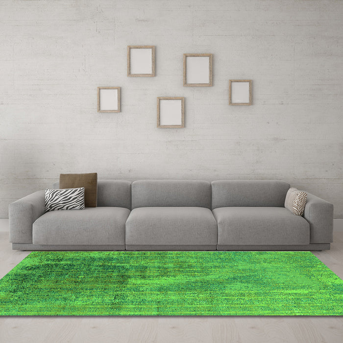 Machine Washable Oriental Green Industrial Area Rugs in a Living Room,, wshurb2823grn