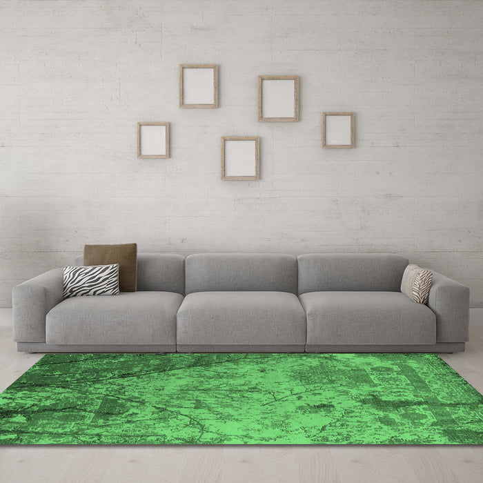 Machine Washable Oriental Emerald Green Industrial Area Rugs in a Living Room,, wshurb2824emgrn