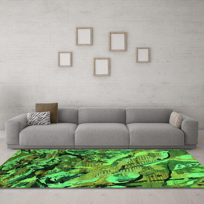 Machine Washable Oriental Green Industrial Area Rugs in a Living Room,, wshurb2828grn