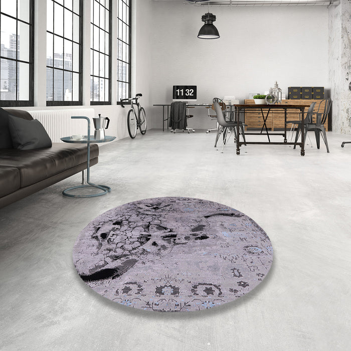 Round Mid-Century Modern Purple Oriental Rug in a Office, urb2830