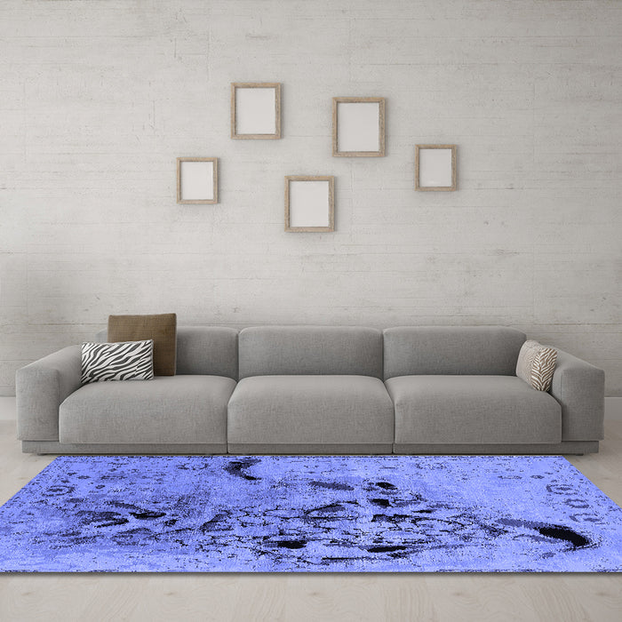 Machine Washable Oriental Blue Industrial Rug in a Living Room, wshurb2830blu