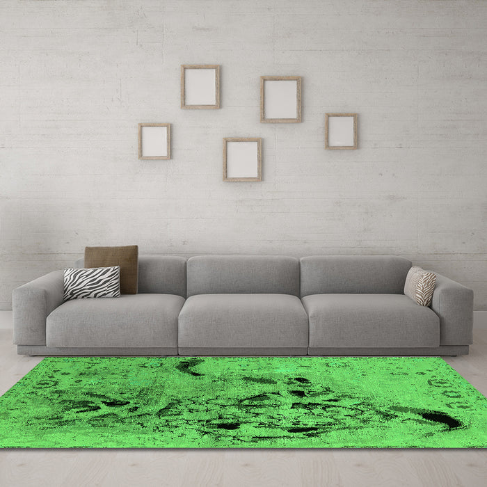 Machine Washable Oriental Green Industrial Area Rugs in a Living Room,, wshurb2830grn