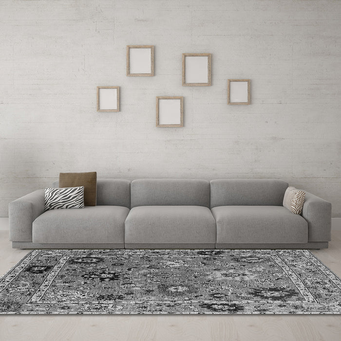 Machine Washable Oriental Gray Industrial Rug in a Living Room,, wshurb2836gry