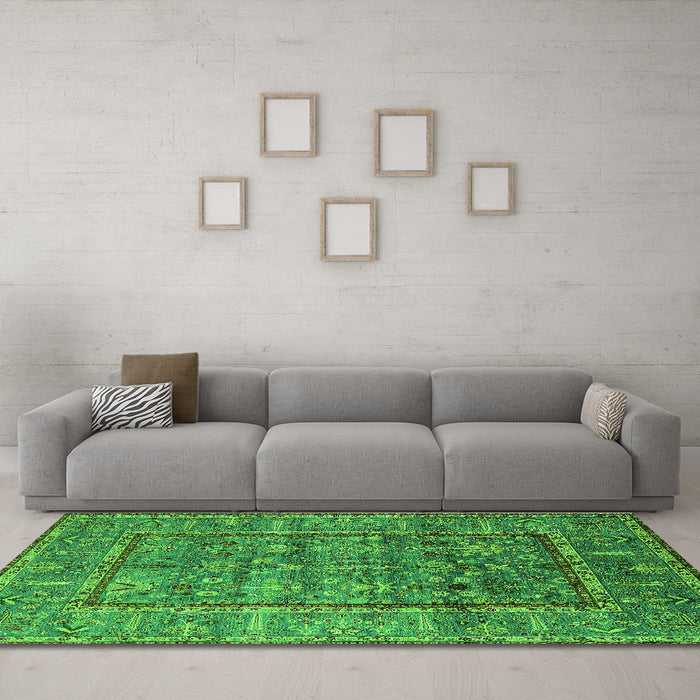 Machine Washable Oriental Green Industrial Area Rugs in a Living Room,, wshurb2838grn