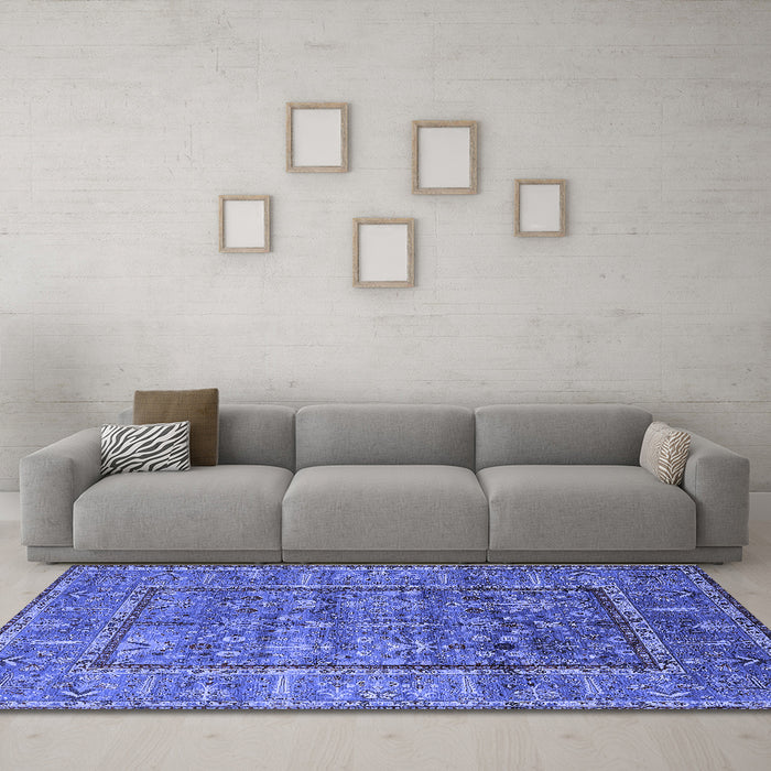 Machine Washable Oriental Blue Industrial Rug in a Living Room, wshurb2838blu