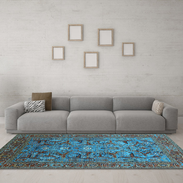 Machine Washable Oriental Light Blue Traditional Rug in a Living Room, wshurb2840lblu