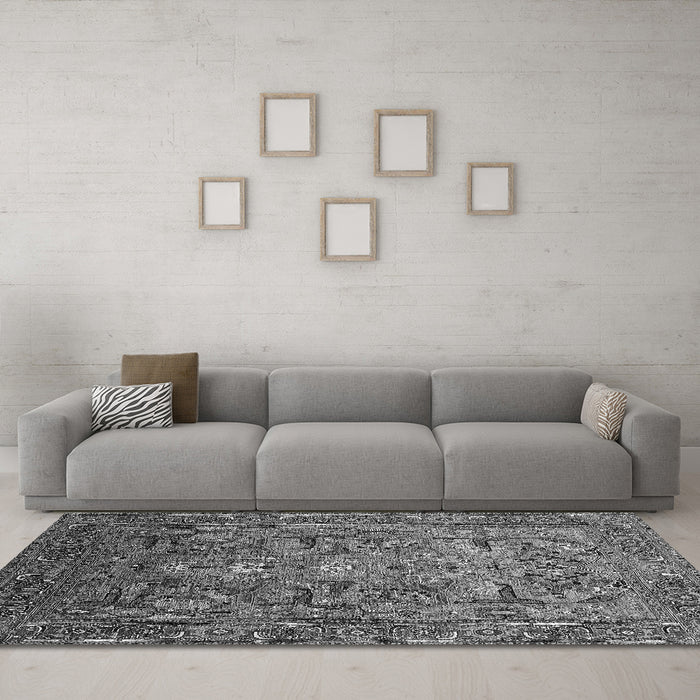 Machine Washable Oriental Gray Traditional Rug in a Living Room,, wshurb2840gry