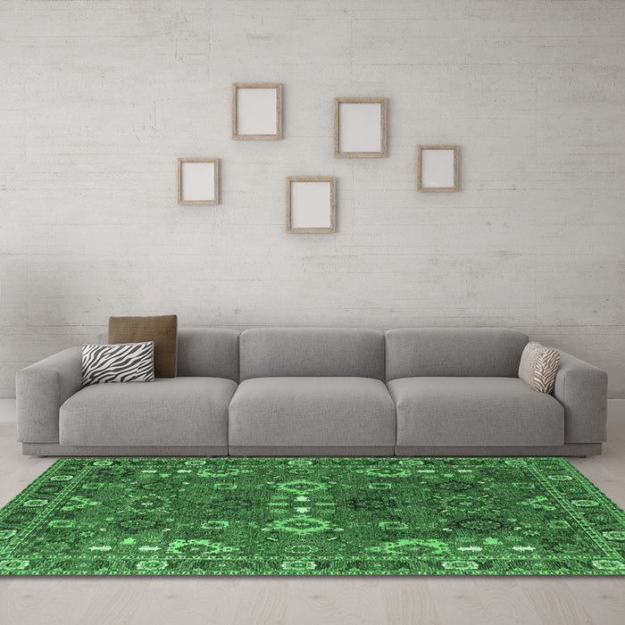 Machine Washable Oriental Emerald Green Industrial Area Rugs in a Living Room,, wshurb2842emgrn