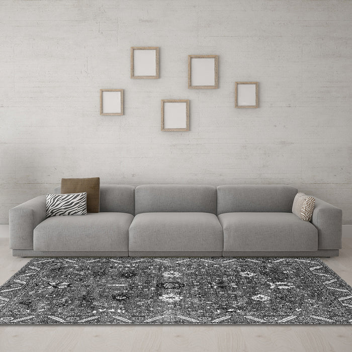 Machine Washable Oriental Gray Traditional Rug in a Living Room,, wshurb2843gry