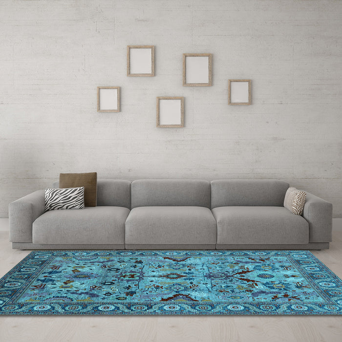 Machine Washable Oriental Light Blue Traditional Rug in a Living Room, wshurb2844lblu