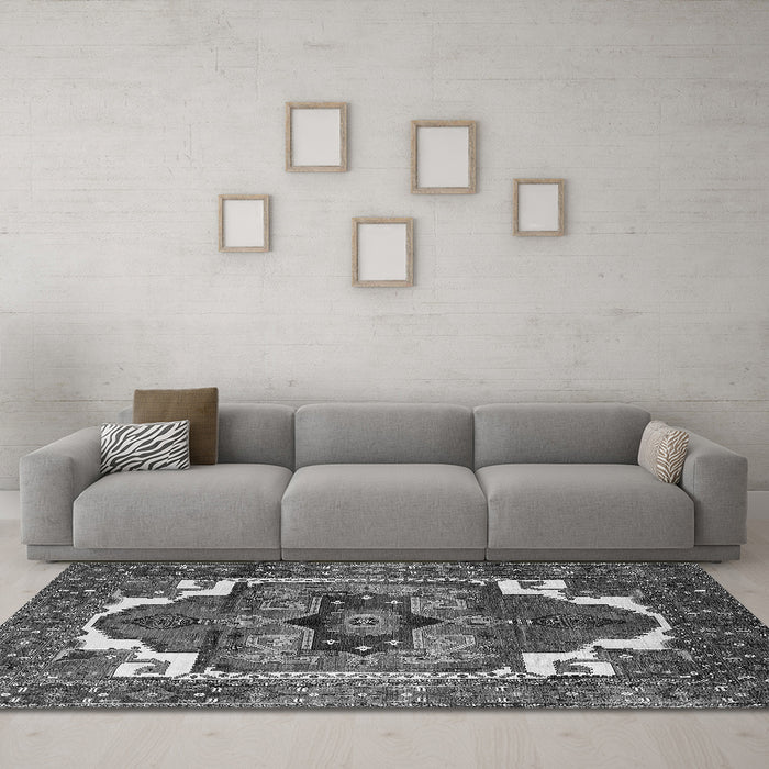 Machine Washable Persian Gray Traditional Rug in a Living Room,, wshurb2845gry