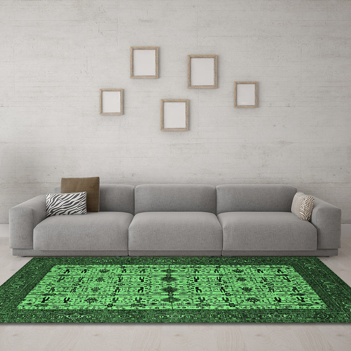 Machine Washable Oriental Emerald Green Industrial Area Rugs in a Living Room,, wshurb2846emgrn