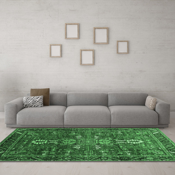 Machine Washable Oriental Emerald Green Industrial Area Rugs in a Living Room,, wshurb2847emgrn