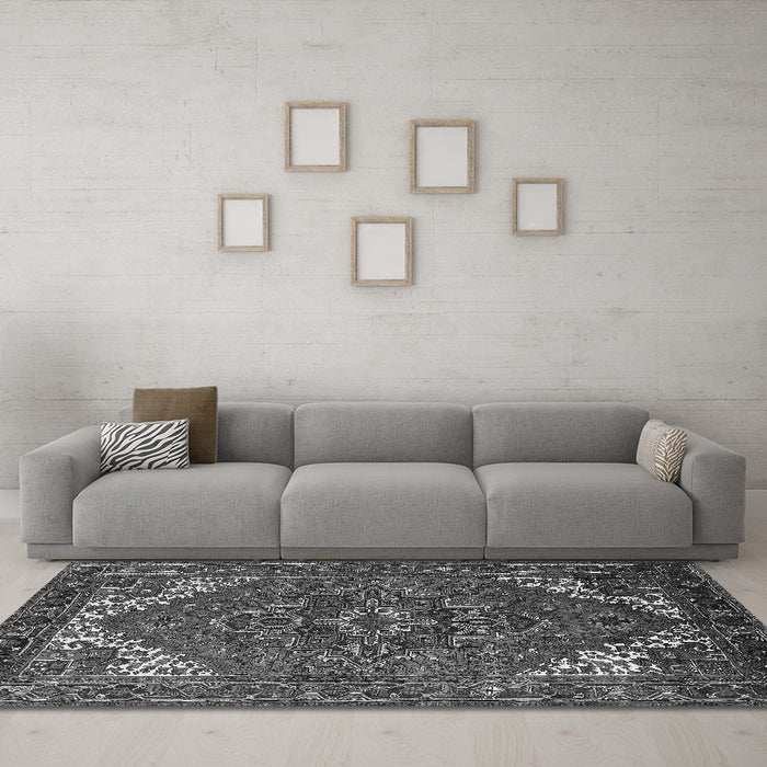 Machine Washable Persian Gray Traditional Rug in a Living Room,, wshurb2850gry
