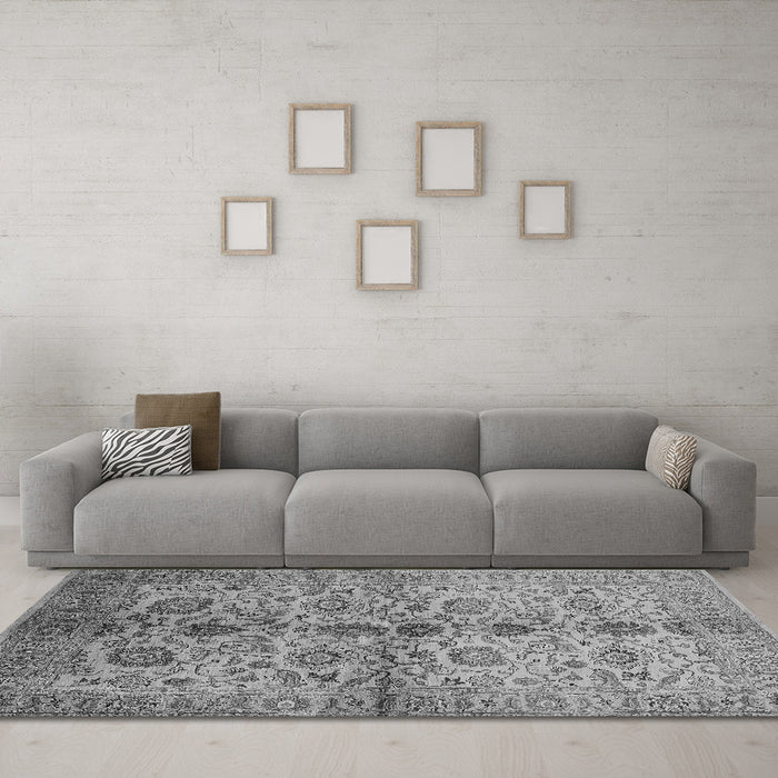 Machine Washable Oriental Gray Traditional Rug in a Living Room,, wshurb2853gry