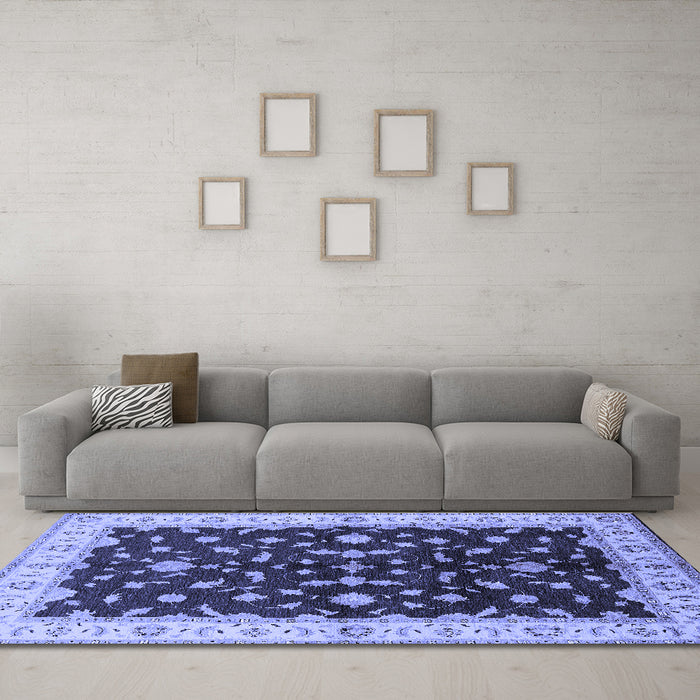 Machine Washable Oriental Blue Traditional Rug in a Living Room, wshurb2856blu