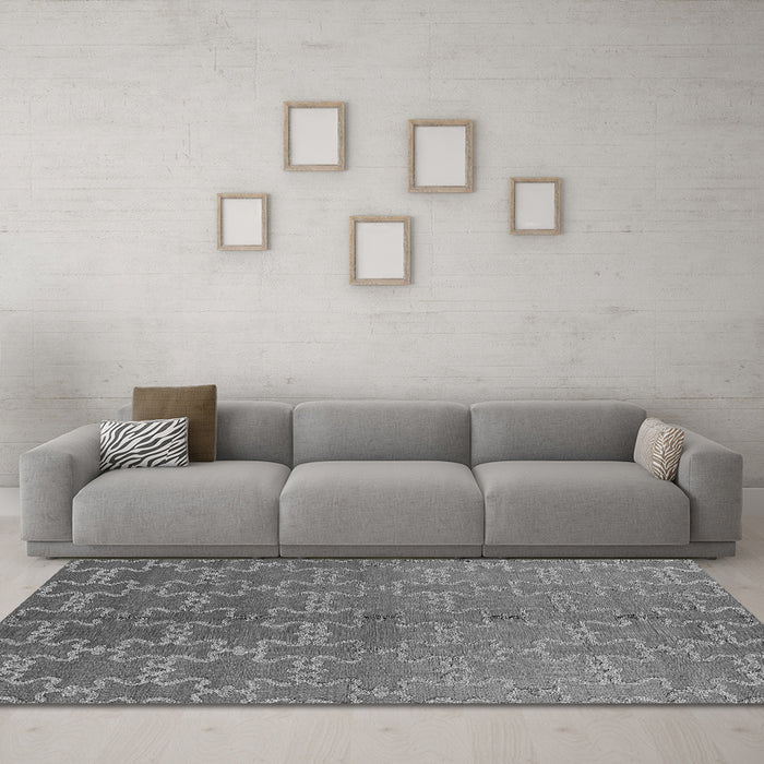 Machine Washable Oriental Gray Industrial Rug in a Living Room,, wshurb2858gry