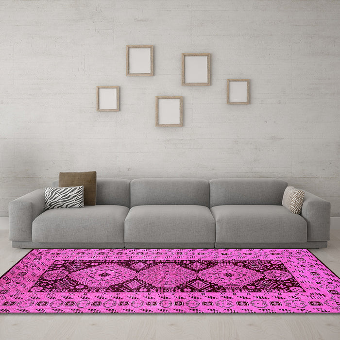Machine Washable Oriental Pink Traditional Rug in a Living Room, wshurb2860pnk
