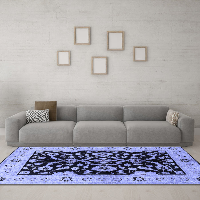 Machine Washable Oriental Blue Traditional Rug in a Living Room, wshurb2861blu