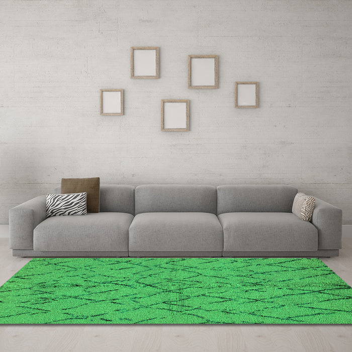 Machine Washable Oriental Green Industrial Area Rugs in a Living Room,, wshurb2866grn