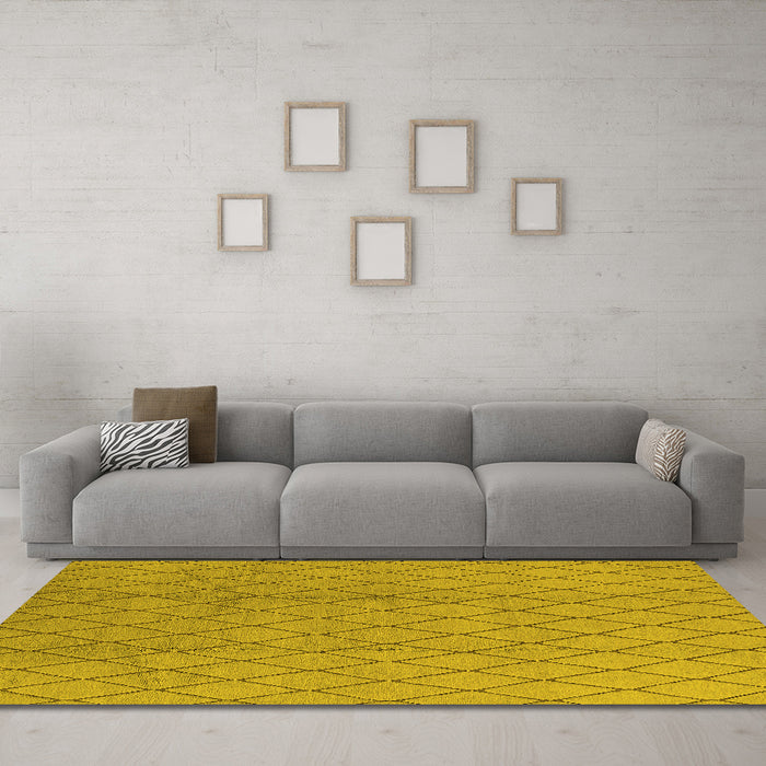 Machine Washable Oriental Yellow Industrial Rug in a Living Room, wshurb2867yw
