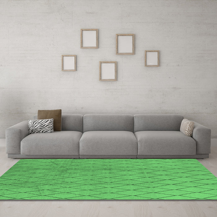 Machine Washable Oriental Emerald Green Industrial Area Rugs in a Living Room,, wshurb2867emgrn