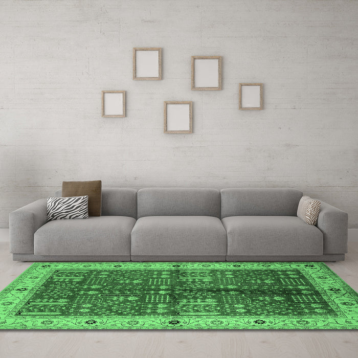 Machine Washable Oriental Emerald Green Industrial Area Rugs in a Living Room,, wshurb2869emgrn