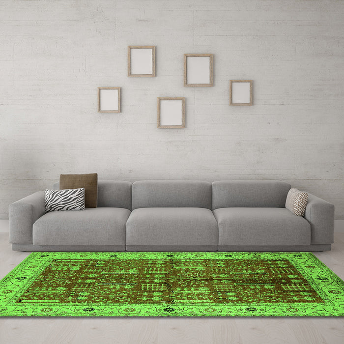Machine Washable Oriental Green Industrial Area Rugs in a Living Room,, wshurb2869grn