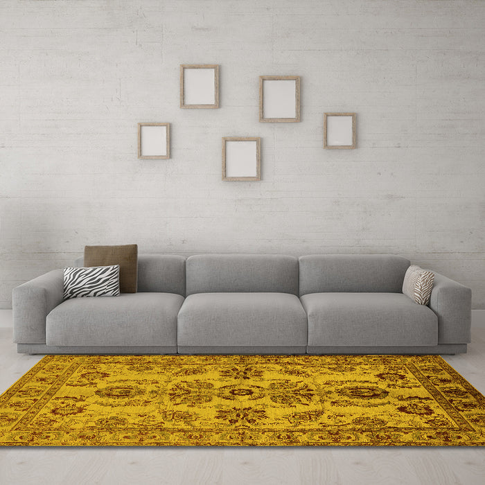 Machine Washable Oriental Yellow Industrial Rug in a Living Room, wshurb2870yw