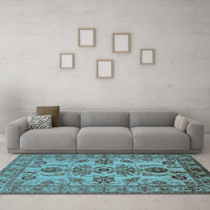 Machine Washable Oriental Light Blue Industrial Rug in a Living Room, wshurb2870lblu