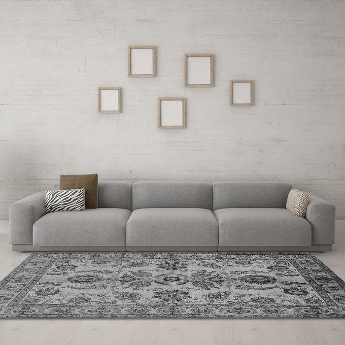 Machine Washable Oriental Gray Industrial Rug in a Living Room,, wshurb2870gry
