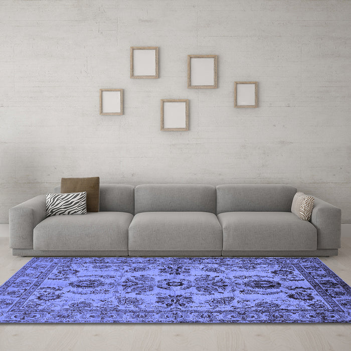 Machine Washable Oriental Blue Industrial Rug in a Living Room, wshurb2870blu