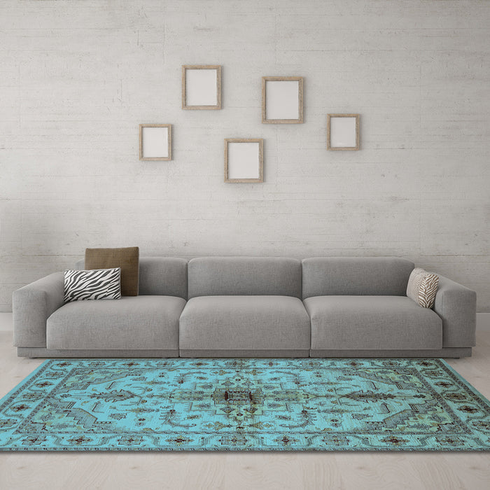 Machine Washable Oriental Light Blue Industrial Rug in a Living Room, wshurb2871lblu