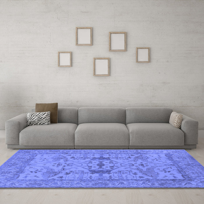 Machine Washable Oriental Blue Industrial Rug in a Living Room, wshurb2876blu