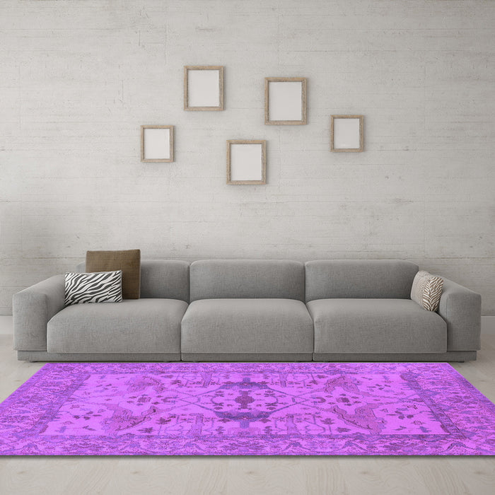 Machine Washable Oriental Purple Industrial Area Rugs in a Living Room, wshurb2876pur