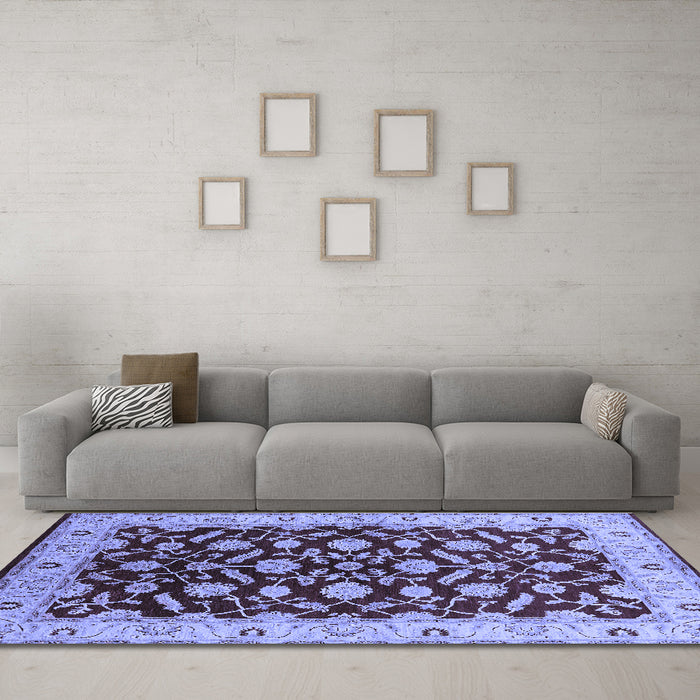 Machine Washable Oriental Blue Traditional Rug in a Living Room, wshurb2879blu