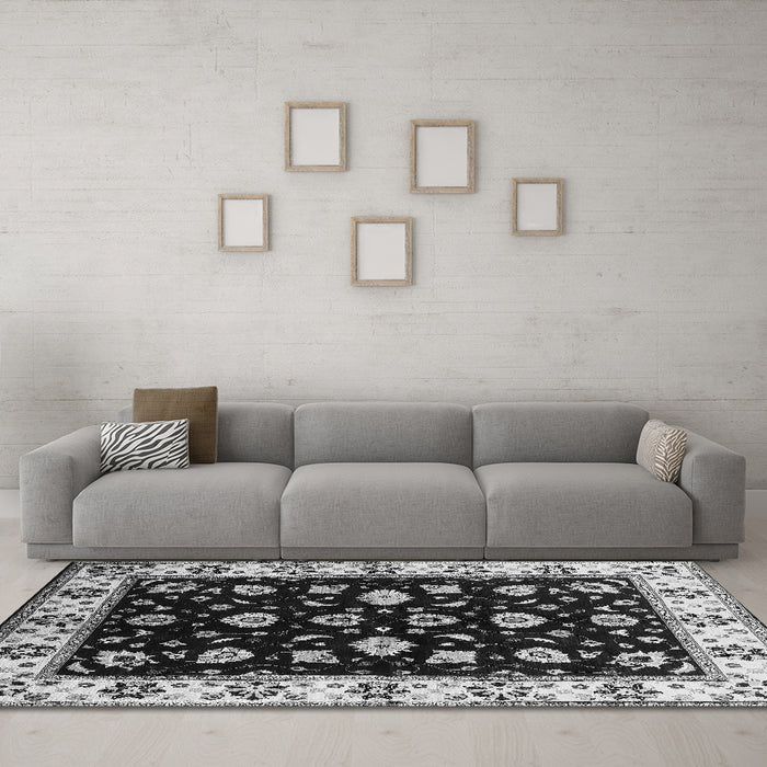 Machine Washable Oriental Gray Traditional Rug in a Living Room,, wshurb2880gry