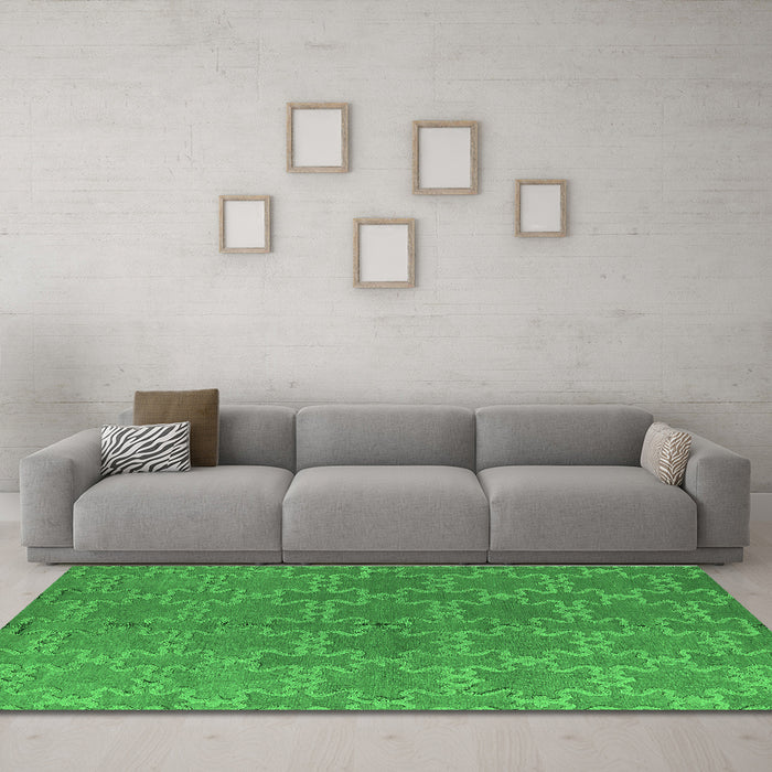 Machine Washable Oriental Green Industrial Area Rugs in a Living Room,, wshurb2881grn