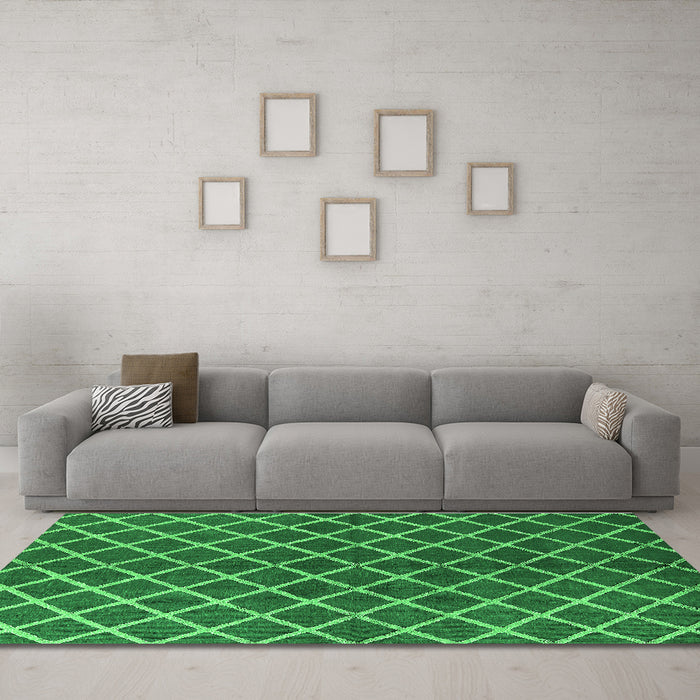 Machine Washable Oriental Green Industrial Area Rugs in a Living Room,, wshurb2882grn